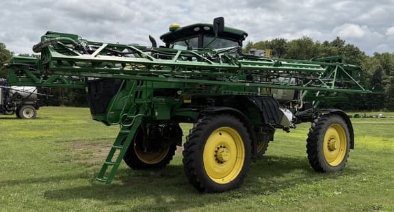 Image of John Deere R4038 equipment image 1