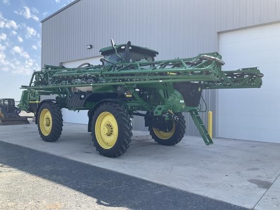Image of John Deere R4038 equipment image 4