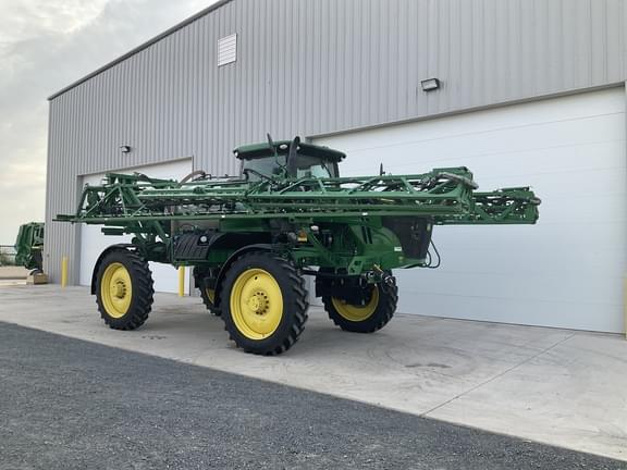 Image of John Deere R4038 equipment image 4