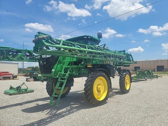 Image of John Deere R4038 equipment image 1