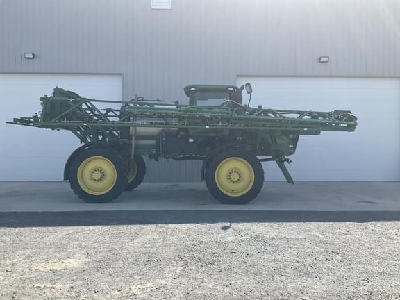 Image of John Deere R4038 equipment image 3