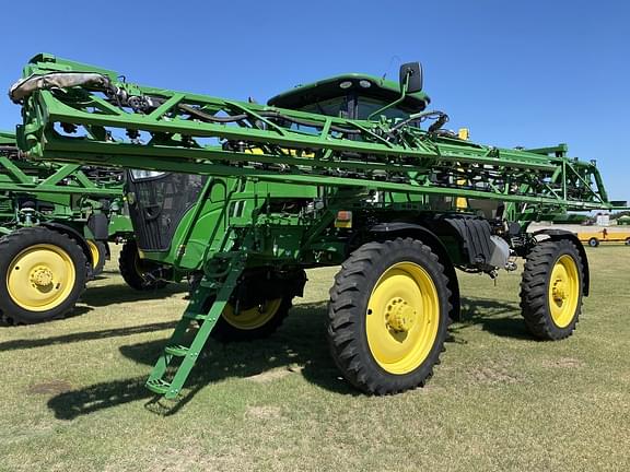 Image of John Deere R4038 equipment image 1