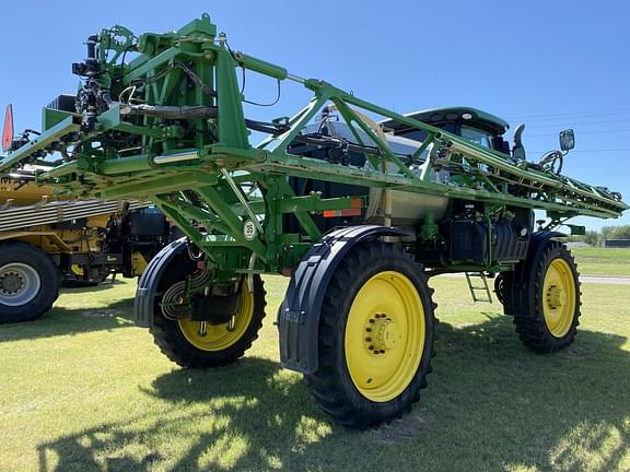 Image of John Deere R4038 equipment image 3