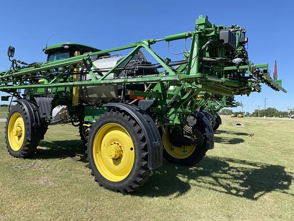 Image of John Deere R4038 equipment image 2