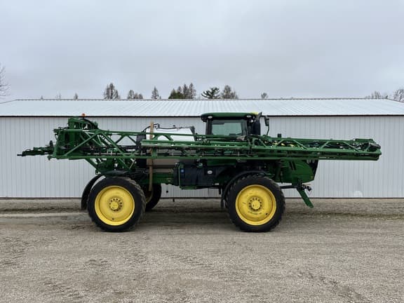 Image of John Deere R4038 equipment image 1