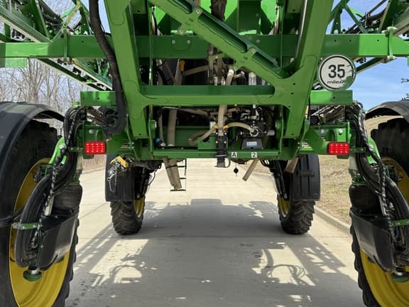 Image of John Deere R4038 equipment image 1