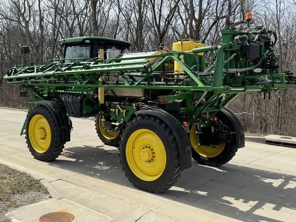Image of John Deere R4038 equipment image 4