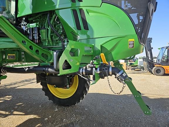 Image of John Deere R4038 equipment image 4