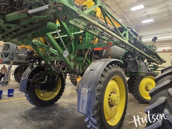 Image of John Deere R4038 equipment image 3