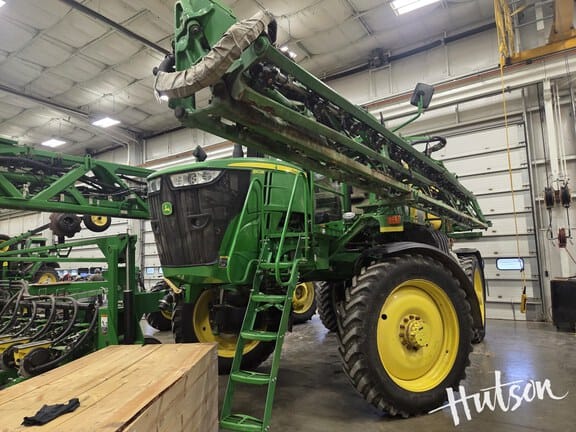 2019 John Deere R4038 Equipment Image0