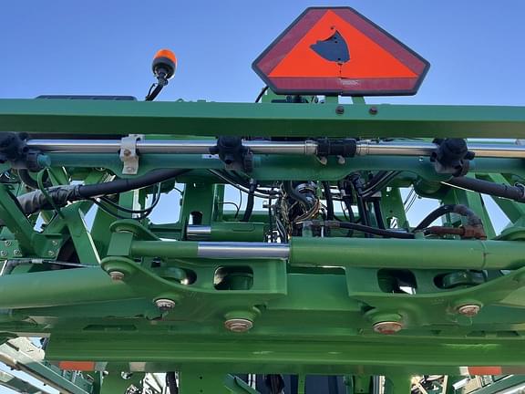 Image of John Deere R4038 equipment image 3