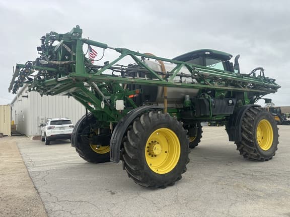 Image of John Deere R4038 equipment image 4