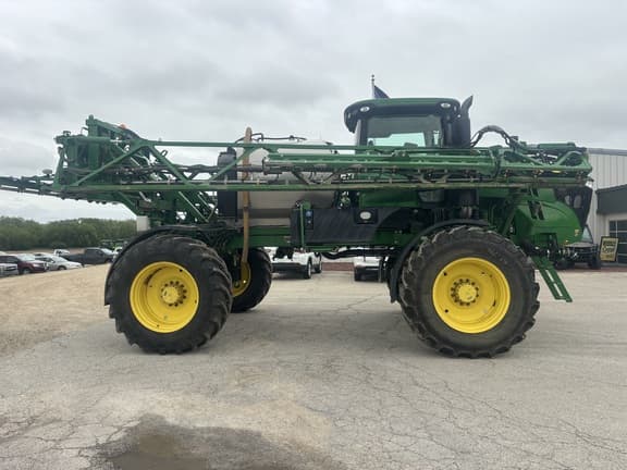 Image of John Deere R4038 equipment image 3