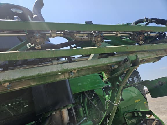 Image of John Deere R4038 equipment image 3