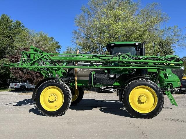 Image of John Deere R4038 equipment image 3