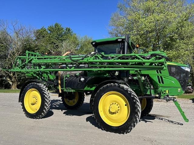 Image of John Deere R4038 equipment image 1