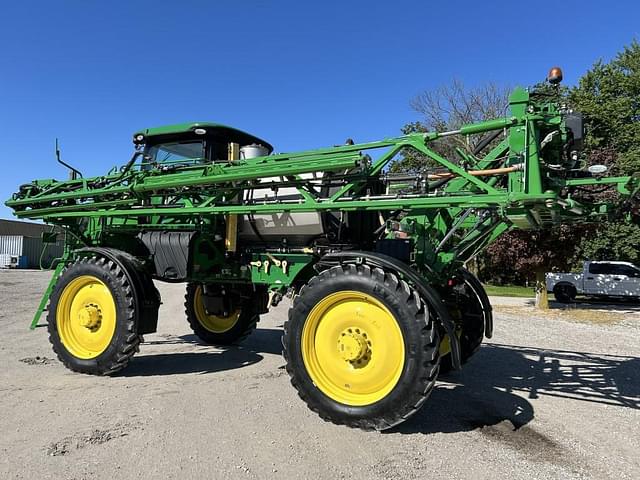Image of John Deere R4038 equipment image 4