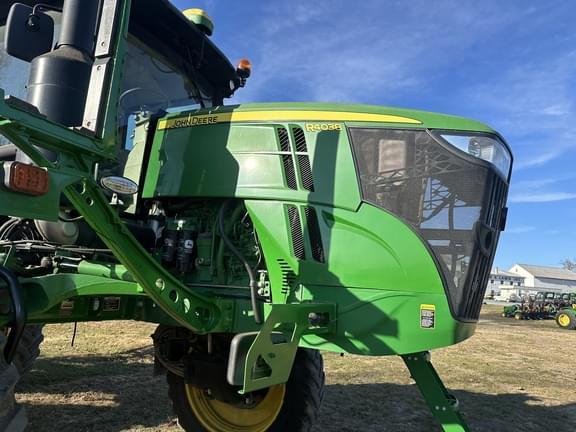 Image of John Deere R4045 equipment image 4
