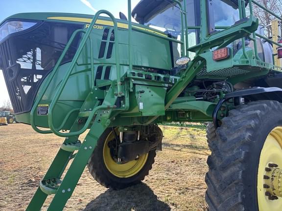 Image of John Deere R4045 equipment image 3
