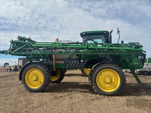 2019 John Deere R4038 Equipment Image0