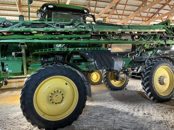 2019 John Deere R4038 Equipment Image0