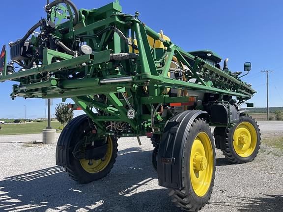 Image of John Deere R4038 equipment image 3