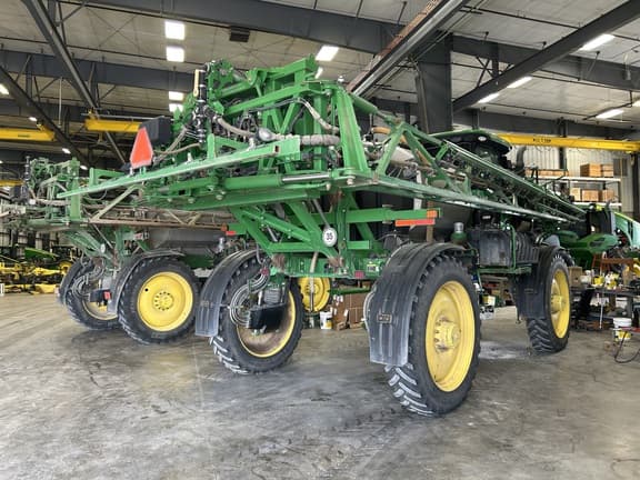 Image of John Deere R4038 equipment image 4