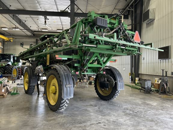 Image of John Deere R4038 equipment image 2