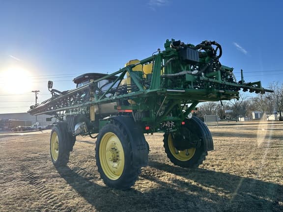 Image of John Deere R4038 equipment image 4