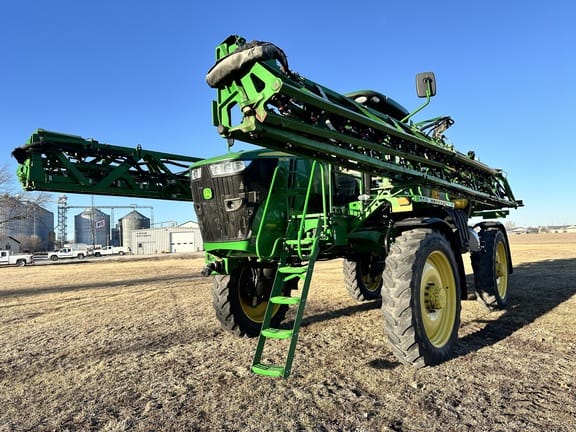 2019 John Deere R4038 Equipment Image0