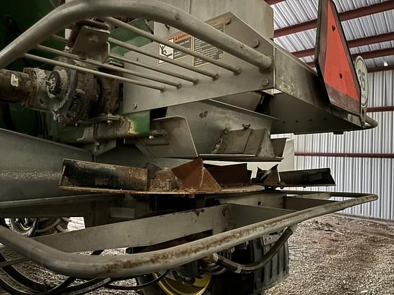 Image of John Deere R4038 equipment image 3