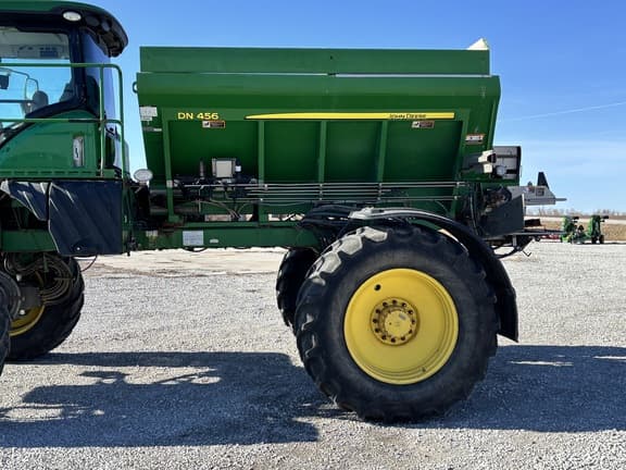 Image of John Deere R4038 equipment image 1