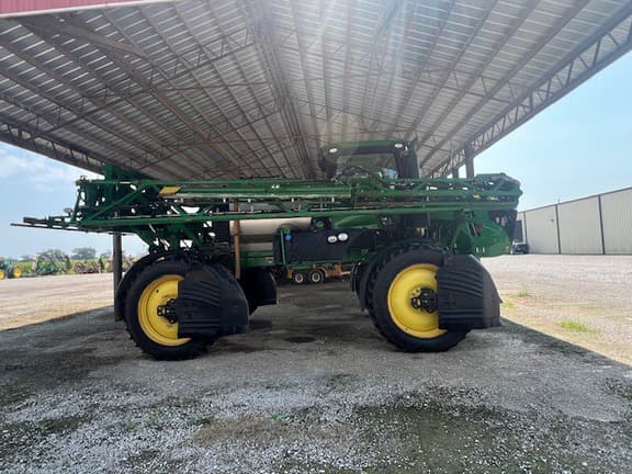 Image of John Deere R4038 equipment image 2