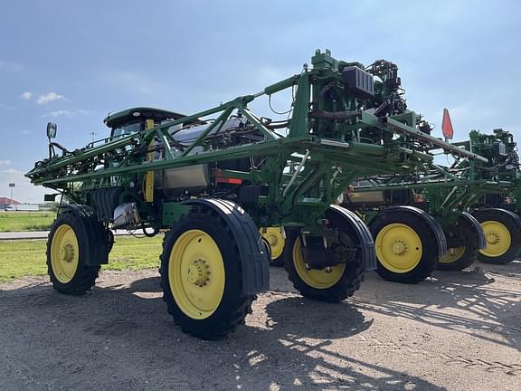 Image of John Deere R4038 equipment image 3