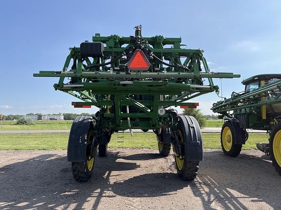 Image of John Deere R4038 equipment image 4