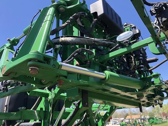 Main image John Deere R4038 19