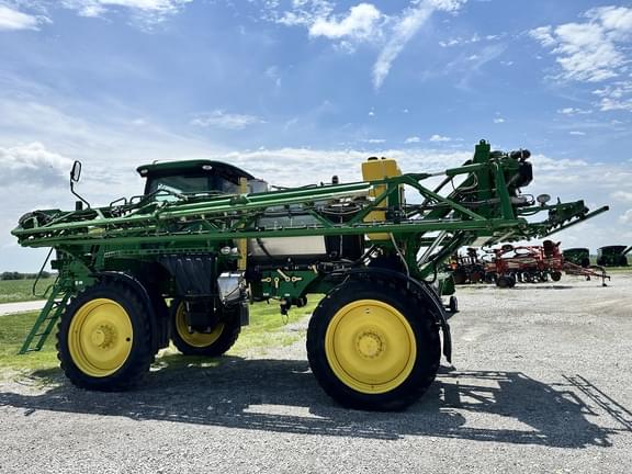 Image of John Deere R4038 equipment image 3
