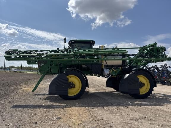 Image of John Deere R4038 equipment image 1