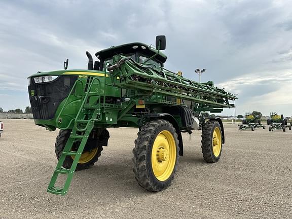 Image of John Deere R4038 equipment image 1