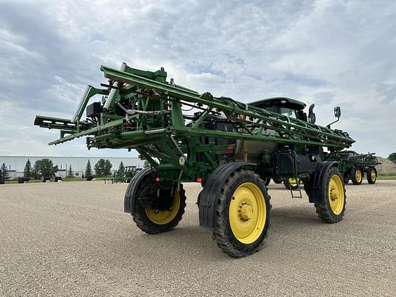 Image of John Deere R4038 equipment image 3