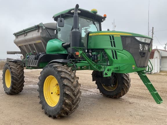 Image of John Deere R4038 equipment image 1