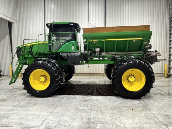 Image of John Deere R4038 equipment image 1