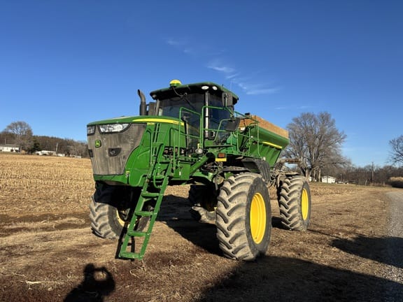 2019 John Deere R4038 Equipment Image0