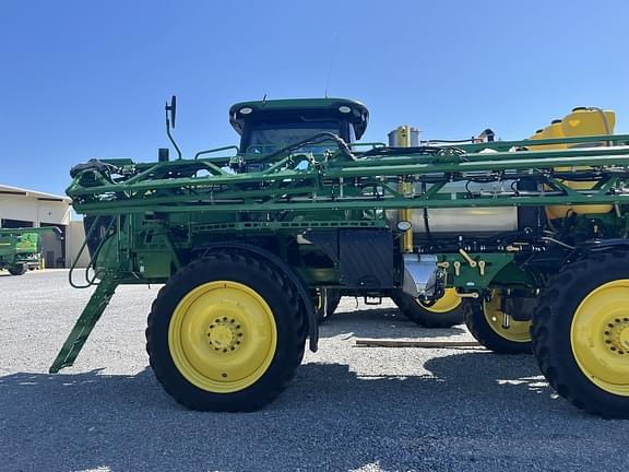 Image of John Deere R4038 equipment image 4