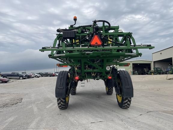 Image of John Deere R4038 equipment image 3