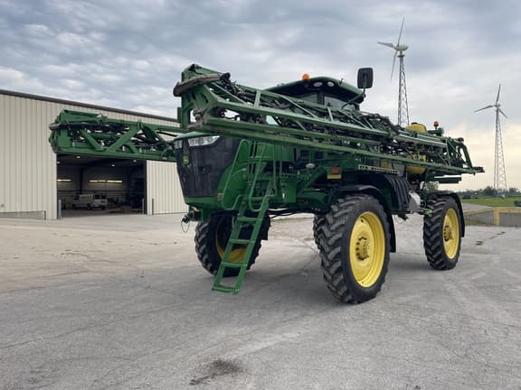 Image of John Deere R4038 equipment image 1