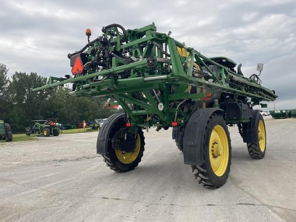 Image of John Deere R4038 equipment image 4