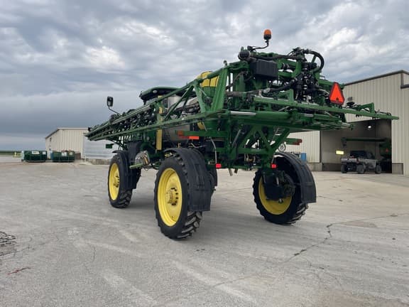 Image of John Deere R4038 equipment image 4