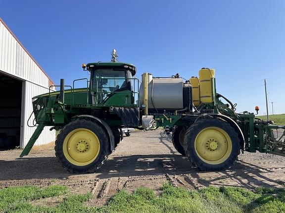 Image of John Deere R4038 equipment image 1