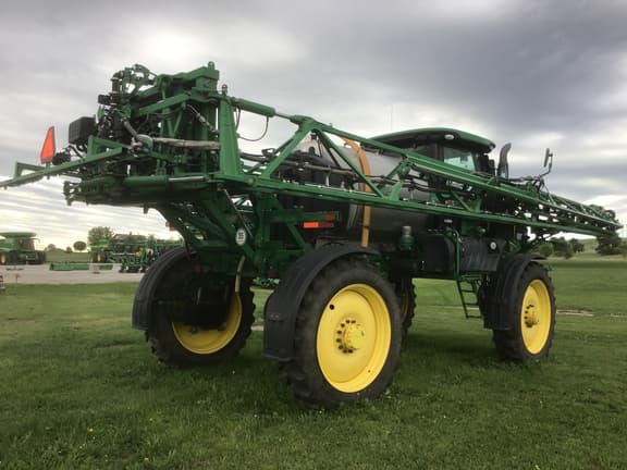 Image of John Deere R4038 equipment image 3